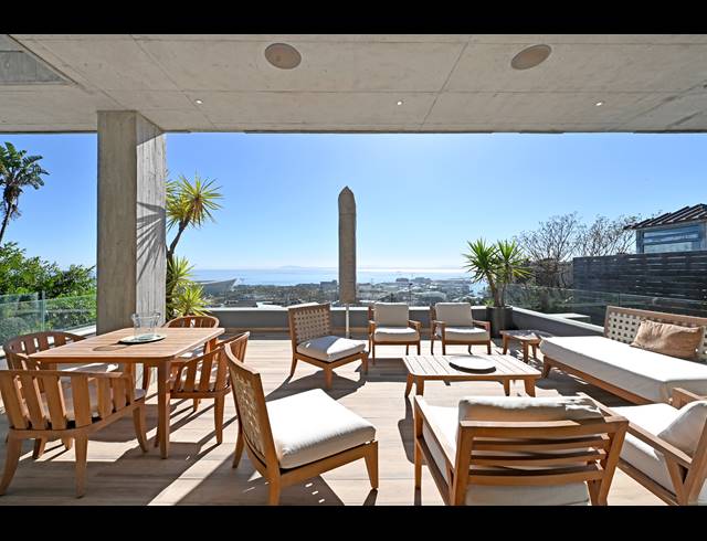 4 BEDROOM FREEHOLD TO LET IN GREEN POINT